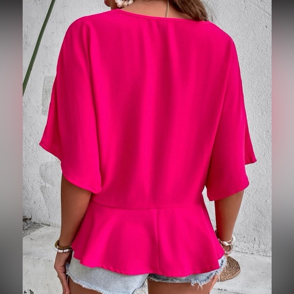 🩷 NWOT! Fucshia Peplum Blouse - Picture 3 of 7